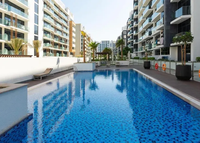 Trendy Azizi Riviera 1-Bed With Balcony Views